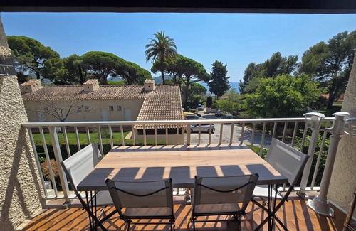 Les Lecques Apartment | CHARMING AIR-CONDITIONED STUDIO WITH SEA VIEW