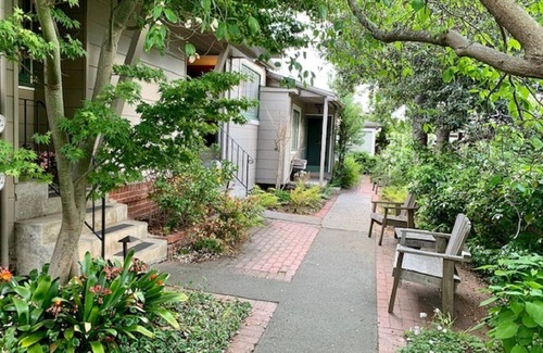 Alameda Apartment | Charming Alameda Bungalow Easy Access to San Francisco, Beach, Redwoods, Marinas