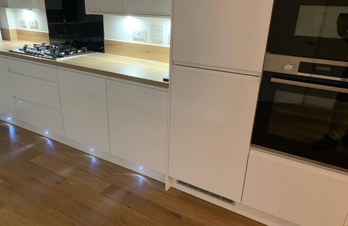 South Ockendon House | Charming and Spacious 4-bedroom building in South Ockendon 30 minutes to London