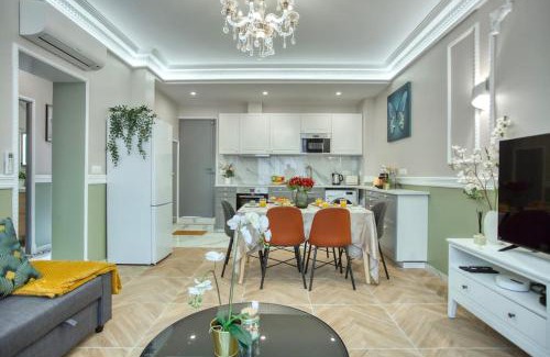 Quartier de la Roquette Apartment | Charming Apart NEW 2 Bedrooms with Aircon