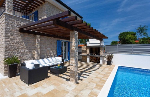 Rasopasno Apartment | Charming apartment Siesta with swimming pool