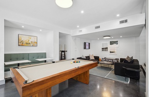 Buckhead Apartment | Charming apartment in brilliant Atlanta with fitness room, WiFi, AC