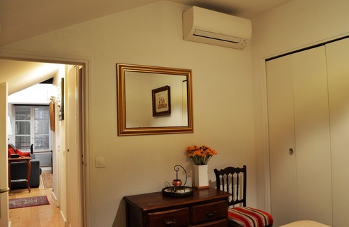 Marais Apartment | Charming Apartment In The Heart Of Paris Marais – 1 Br. Sleeps 4 Air Condition