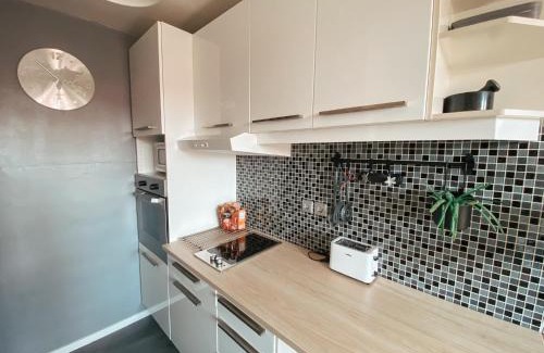 Siska District Apartment | Charming Apartment Siska