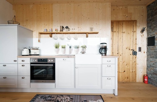 Mitloedi Apartment | Charming Apartment Strohballenhaus in Scenic Amden, Switzerland