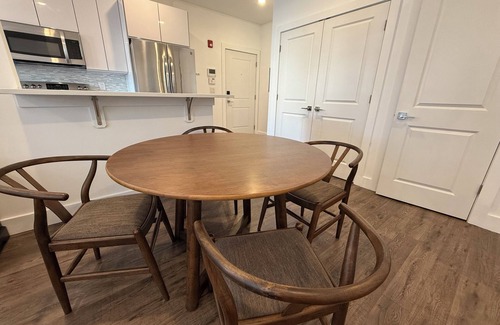 Fairmount Apartment | Charming apartment, sleeps 6 people, in-unit washer/dryer in Philadelphia