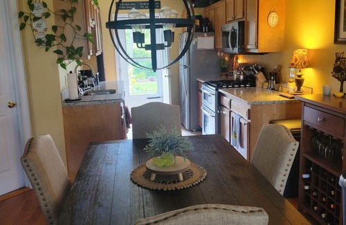 Mecklenburg Apartment | Charming apartment with WiFi in the heart of the Finger Lakes