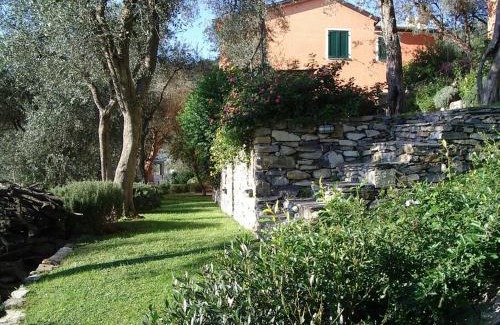 Rapallo Apartment | CHARMING APARTMENT VILLA with POOL