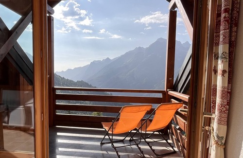 Oz Apartment | Charming apartment with exceptional view, 200 m from gondola