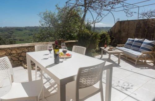 Xaghra Apartment | Charming Apartment with Large Terrace and Sea Views