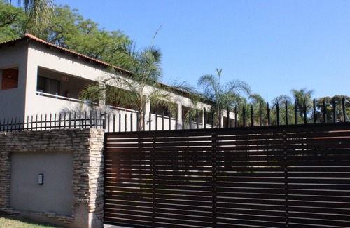 Germiston Bed & Breakfast | Charming B&B with WiFi in Enchanting Germiston