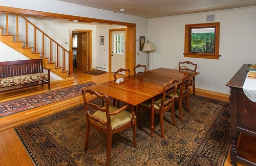 Baileys Harbor Cabin | Charming Baileys Hollow Cottage