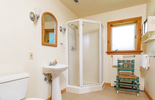 Baileys Harbor Cabin | Charming Baileys Hollow Cottage