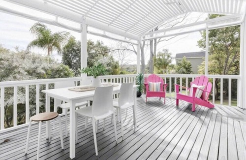 Torbay Apartment | Charming Beachside Cottage