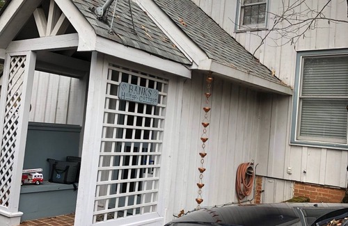 Unaka Cottage | Charming Bear Paw Cabin with Spectacular View of Lake Hiwassee
