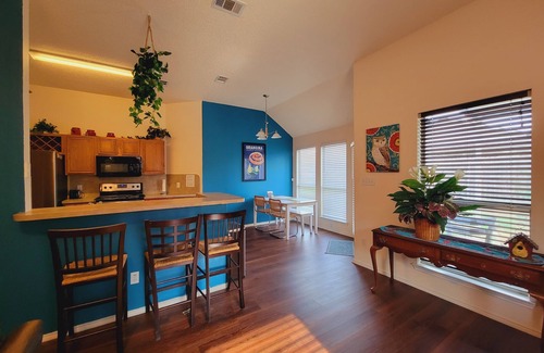 Denton Bed & Breakfast | Charming Bedroom in Denton with AC.nshared bathroom