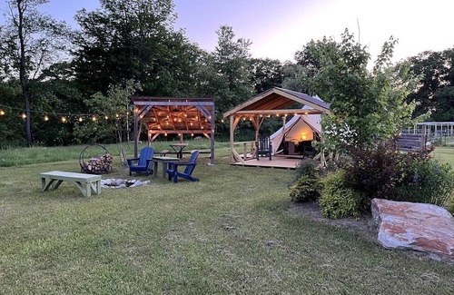 Turner RV Rental | Charming Bell Tent Fantastic for a Cozy Glamping Experience in Turner, Maine