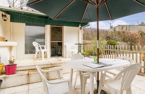 Asserac Cottage | Charming Breton Cottage Near Beaches and Salt Marshes, Wi-Fi, Pet-Friendly, Bikes Available