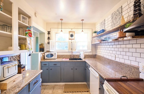 Edenton House | Charming brick home in a historic 18th century waterfront town.