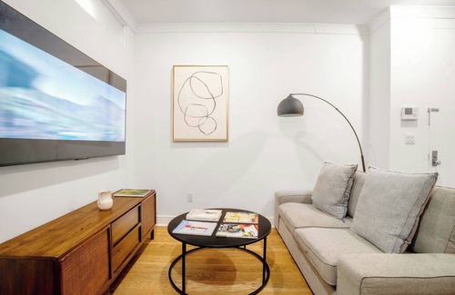 Tudor City Apartment | Charming & Central NYC Getaway Near Empire State & Grand Central with 2BR 1Bath