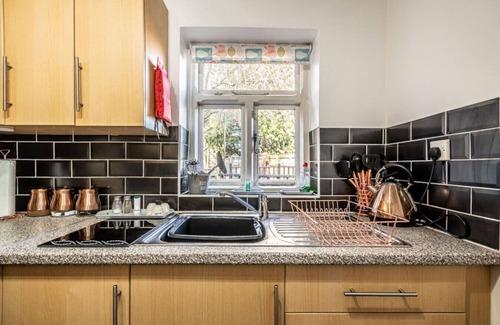 Exeter Apartment | Charming character lodge in cemetery grounds