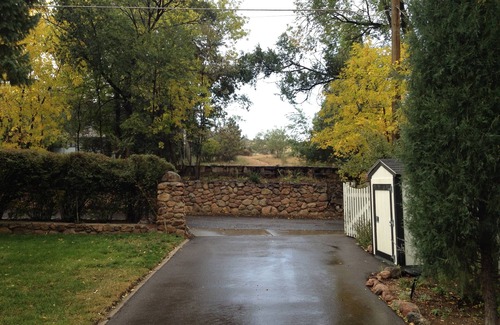 Broadmoor Cottage | Charming Cheyenne Cañon Cottage, Steps To The Broadmoor & Seven Falls!