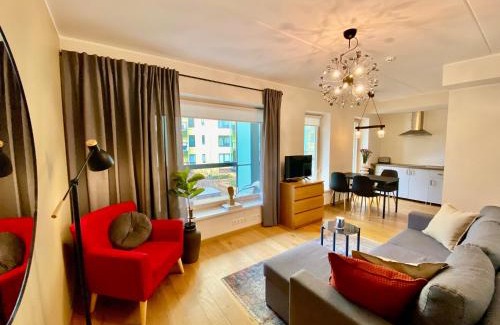 Kesklinn Apartment | Charming City Centre Apartment - Spacious Balcony and Private Garden