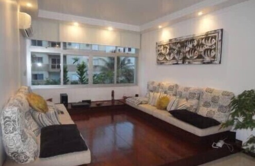 Jardim Vitoria Apartment | CHARMING, COMFORTABLE, COMPLETE AND WITH A COVERED GARAGE.