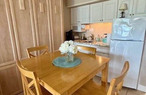 Stone Harbor Condo | charming condo just three blocks from the beach