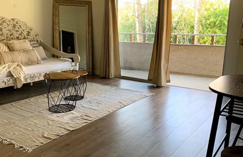 Westlake Village Condo | Charming Condo in the Heart of Westlake Village