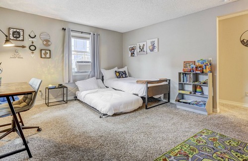 Colorado Springs Cottage | Charming Cottage 2-Min Walk to Red Rock Open Space and close to all activities!