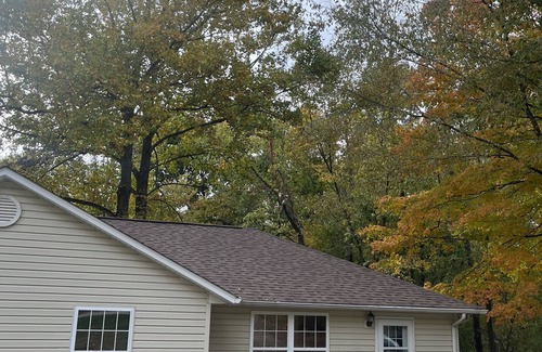 Lucas Cottage | Charming Cottage Double only minutes from Malabar Farm & Pleasant Hill Lake!