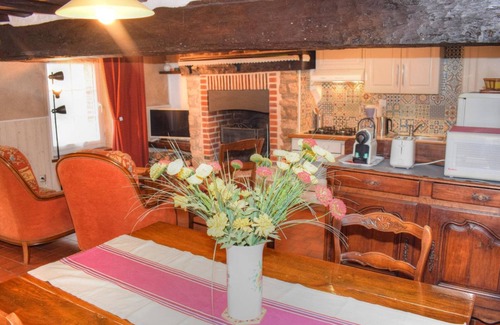 Cour-Cheverny Cottage | Charming Cottage for 5 with Terrace, Near Loire Castles, Pet Friendly, Internet, Baby Amenities