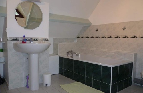 Cour-Cheverny Cottage | Charming Cottage with Private Garden, Near Vineyards, Pet-Friendly, Internet, BBQ