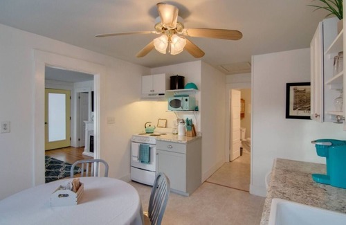 Littleton House | Charming Cottage in Downtown Littleton