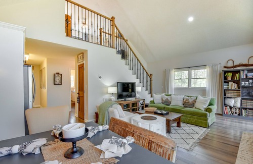 Seneca Cottage | Charming Cottage Near Clemson & Lake Hartwell!