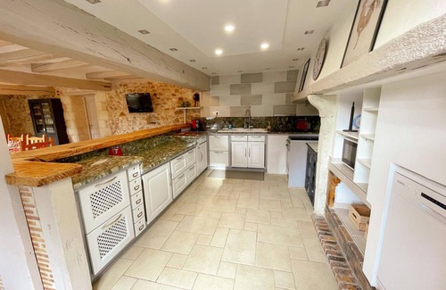 Rille Cottage | Charming Cottage with Private Heated Pool, Fitness Room, Game Room, Near Rillé Lake