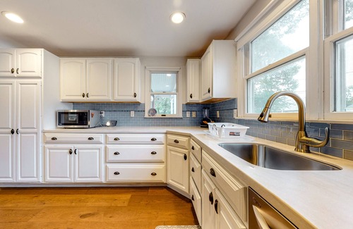 Falmouth Heights House | Charming cottage with deck, yard, & AC - walk to beach, Main Street, & ferry