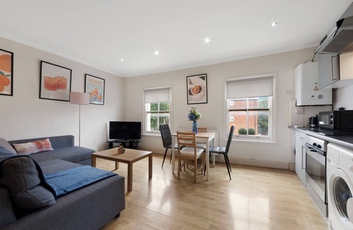 Tollington Apartment | Charming Crouch Hill by MoreThanStays