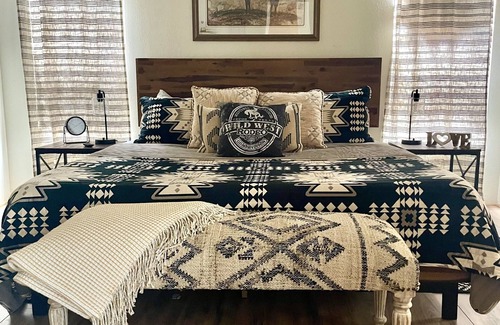 Catalina Other | Charming Desert Ranch House with Local Western Flair