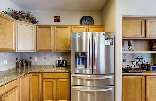 Rancho Vistoso Condo | Charming dog-friendly condo with pool, hot tub, washer/dryer, & AC