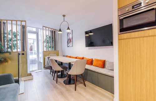 Odeon Apartment | Charming Duplex - 2br/6p - In the Heart of Odeon