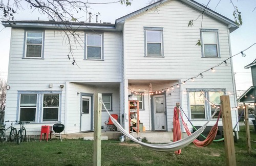 East MLK House | Charming East Austin Retreat - Minutes from Downtown!