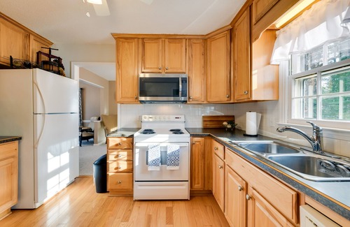 Emporia House | Charming Emporia Home w/Deck & Patio!