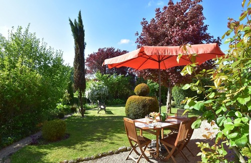 Yevre-le-Chatel House | Charming Escape, Yèvre-la-Ville