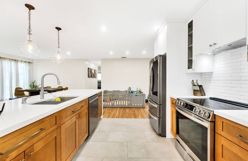 Westchester House | Charming Family Retreat in Miami: 10 Min from Miami International Airport