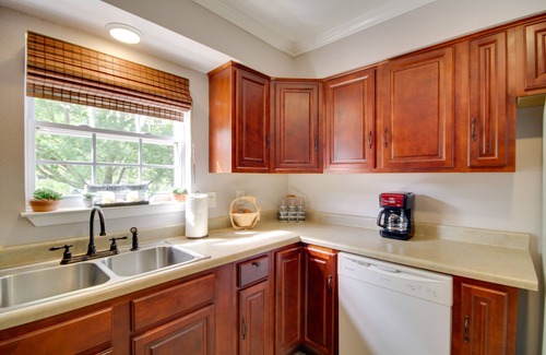Pass Christian House | Charming Family Cottage Near Pass Christian Beach!