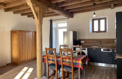 Ygrande Cottage | *Charming Farmhouse Retreat: Modern Comfort, Historic Charm, Ideal for Families & Outdoor Enthusiasts*