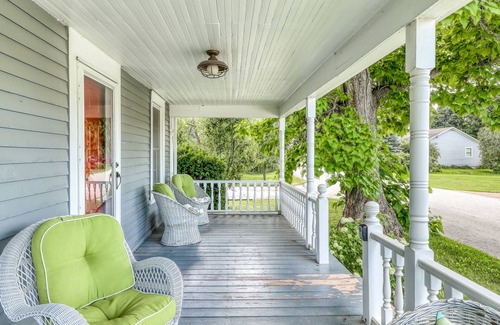 South Hero House | Charming Farmhouse with Porch, Covered Deck, and Large Lawn - Dogs Welcome