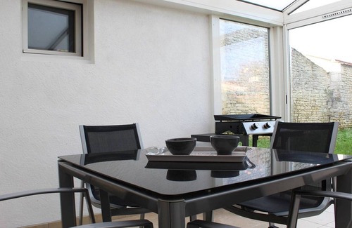 Saint-Pierre-d'Oleron House | Charming House with Garden near St Pierre and Beaches – Sleeps 5, Modern Amenities